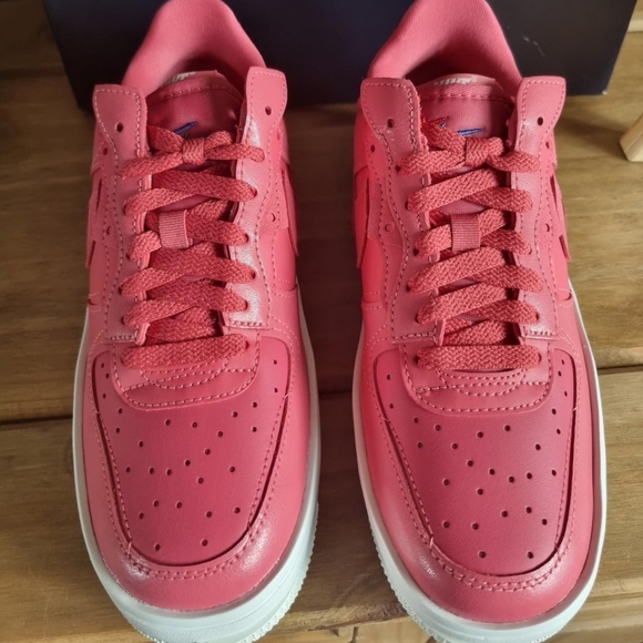 Nike AF1 react pink TrainersUk 5.5New In box - Picture 4 of 4